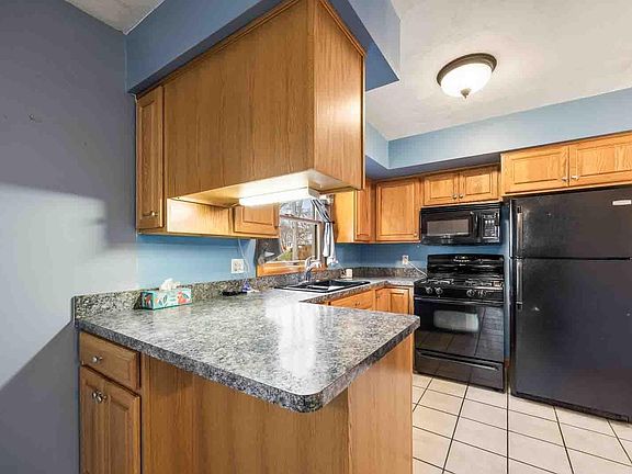 3rd image of 56854 Eastvue Dr