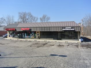 14 N Bartlett Rd, Streamwood, IL 60107