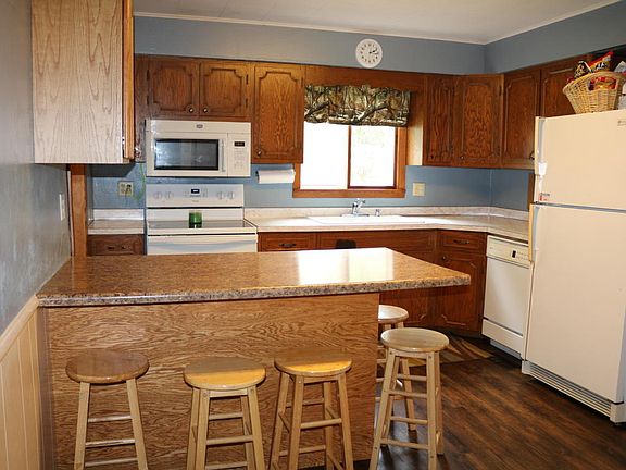 5th image of 1708 Oak Knoll Dr NE