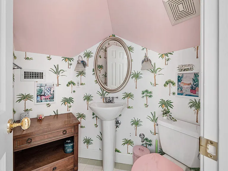 477 NE Spanish Ct — Photo 59