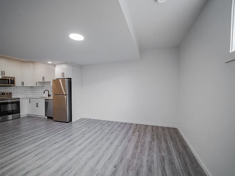 2704 Chokecherry Pl SW #BASEMENT — Photo 6