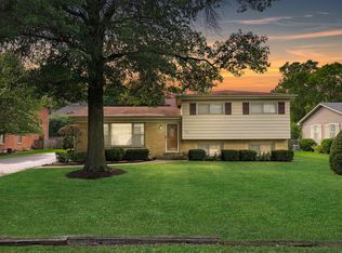 1804 Holly Ave, Northbrook, IL