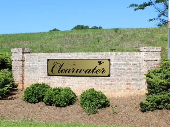 8413 Clearwater Dr, Sims, NC 27880