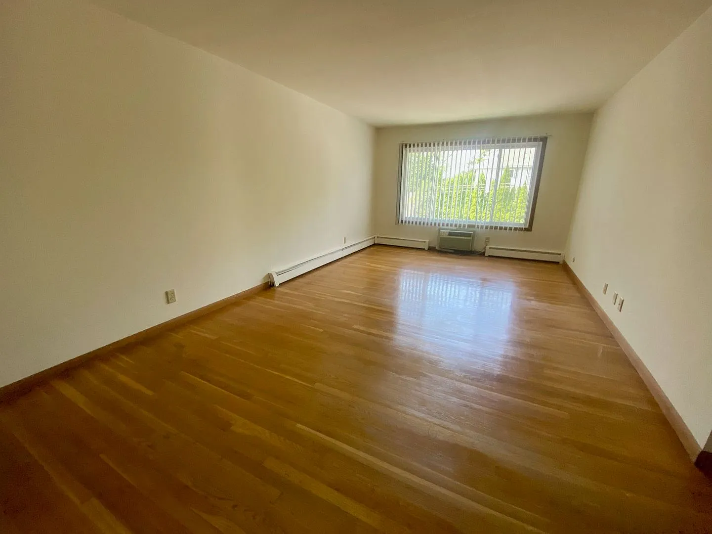 Reid Terrace — Photo 2