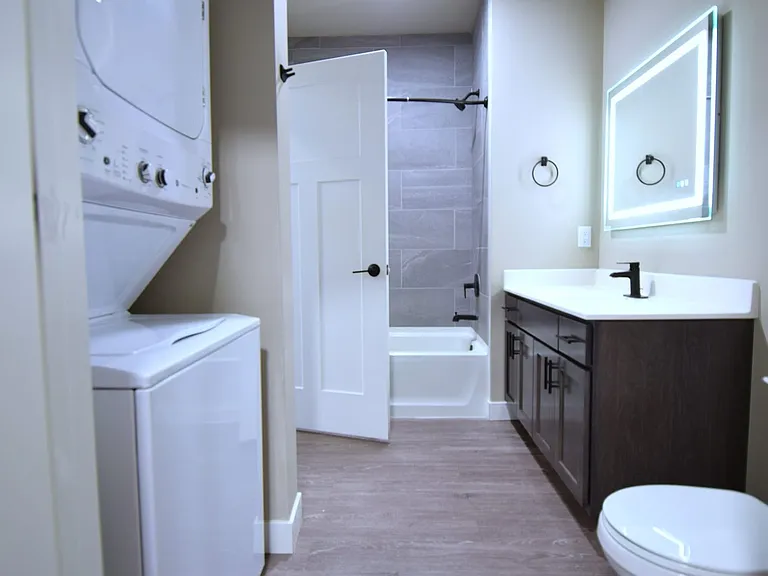 Beaverbrook Apartments — Photo 20