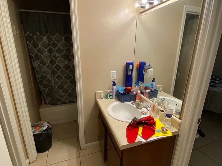 1104 Green Tree Ct #A — Photo 7