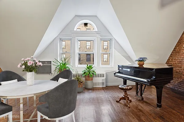 Sold by Corcoran | media 14