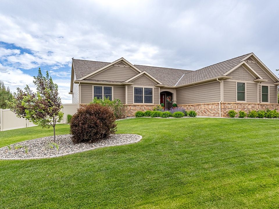 1st image of 2071 Greenbriar Rd
