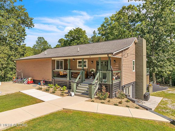 2nd image of 328 Ridge Circle Rd