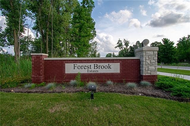 1st image of 11901 Forest Brook Dr