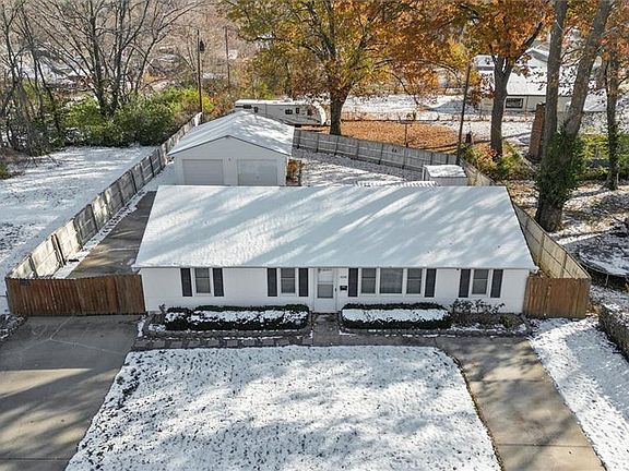 2nd image of 11119 Herrick Ave
