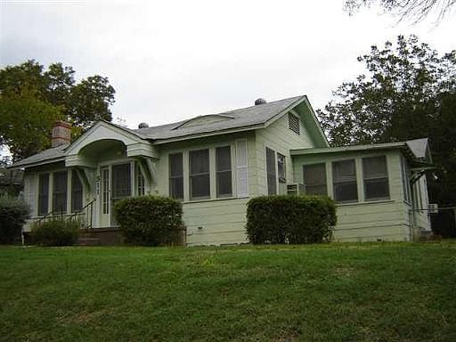 3rd image of 311 ROSEMARY AVE