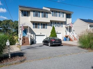 38 Heath St, Worcester, MA 01610