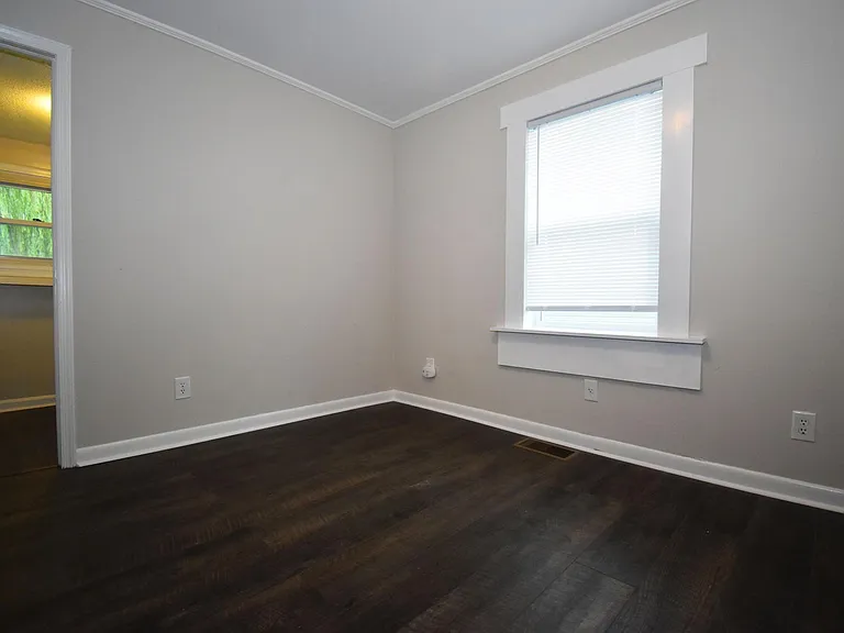 873 Highland Ave — Photo 11