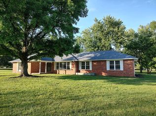 104 S Vansant St, Clinton, MO 64735