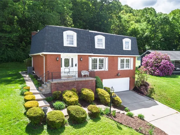 110 Ardennes Ct, Trafford, PA 15085