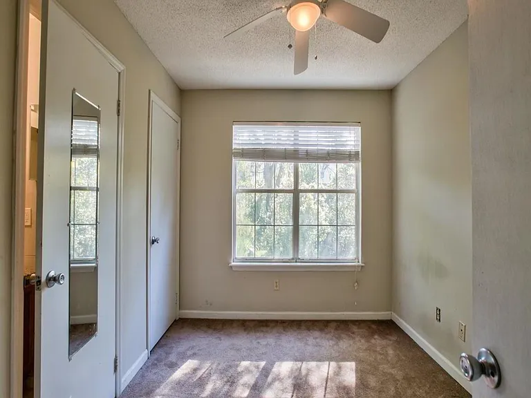 807 Richmond Street — Photo 6
