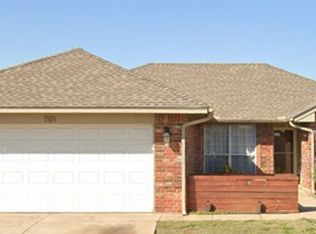701 Shadowhill St, Norman, OK 73071