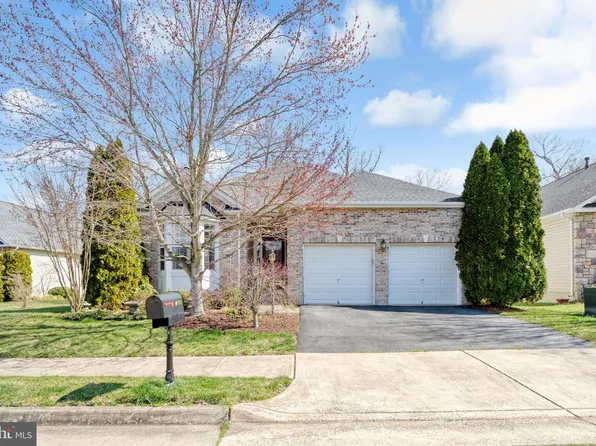 6833 Averbach Ct, Warrenton, VA 20187