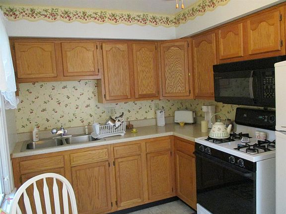 3rd image of 3226 Hawthorne Blvd