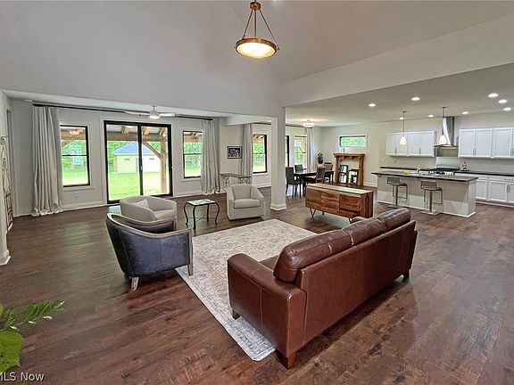 4th image of 8860 Sharp Rd