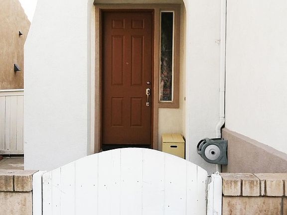 2nd image of 6855 Rockrose St
