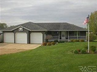47788 Aspen Rd, Harrisburg, SD 57032