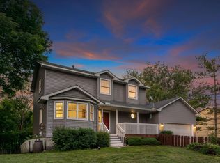 1745 Lake Valentine Rd, Arden Hills, MN 55112