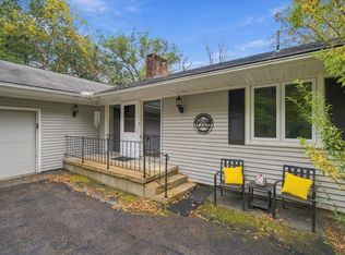 27 Carribean Dr, Putnam, IL 61560