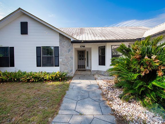 4th image of 2788 Keats Dr