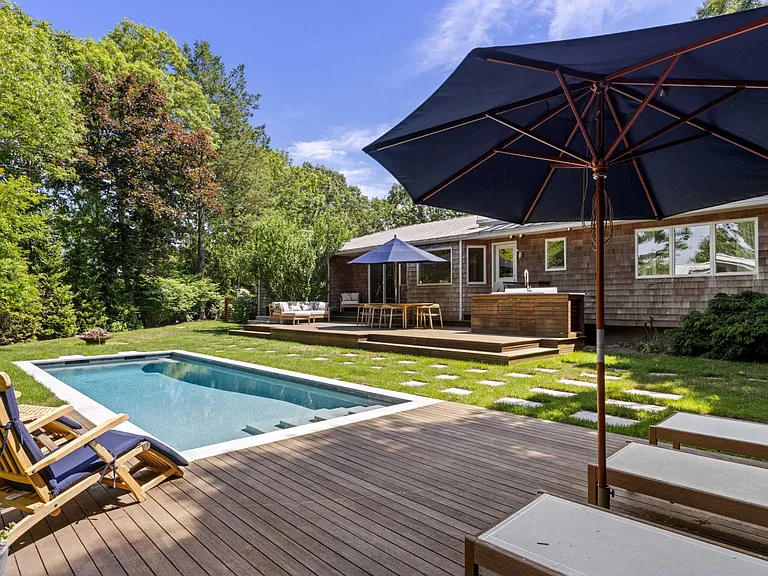 71 Island View Dr W — Photo 37