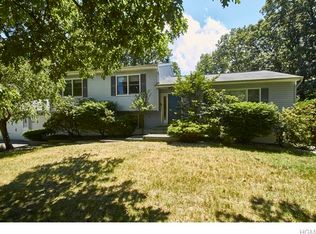 10 Bunker Hill Rd, Newburgh, NY 12550