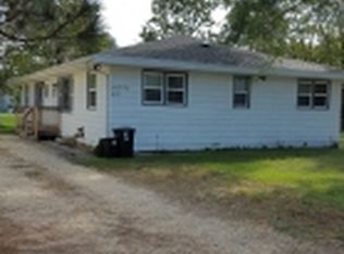 219 1/2 S Moore St, South Beloit, IL 61080