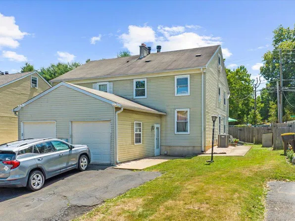 107 Deerpath Dr, Lansdale, PA 19446