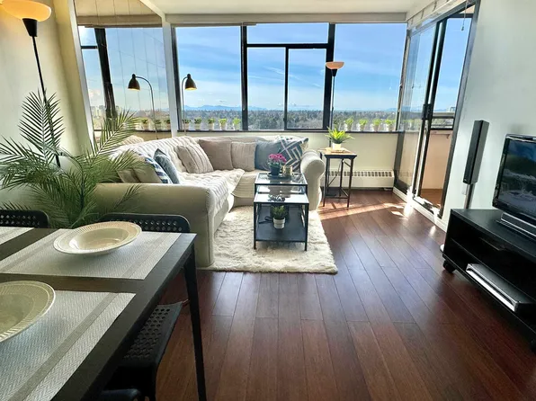 6651 Minoru Blvd #1408, Richmond, BC V6Y 1Z2