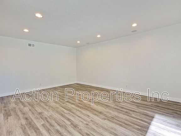 3rd image of 765 San Antonio Rd APT 20