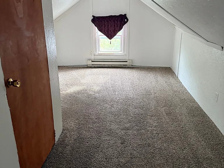 419 E Olive St — Photo 8