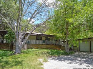 169 Alamo Dr, Pipe Creek, TX 78063