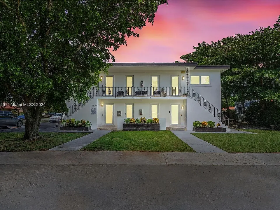 1620 SW 40th Ave #1
