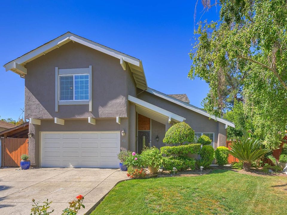 1st image of 6121 Snowberry Ct