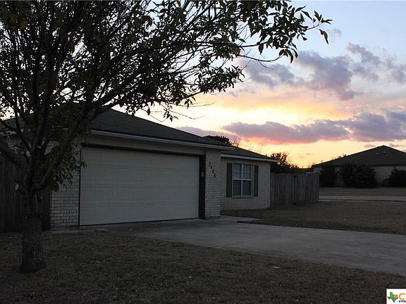 2nd image of 3406 Woodlake Dr
