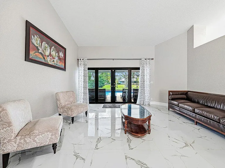 13710 Callington Dr — Photo 9