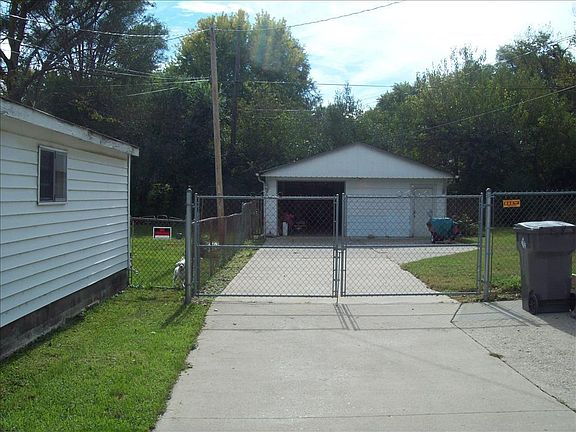 2nd image of 235 W Southern Ave