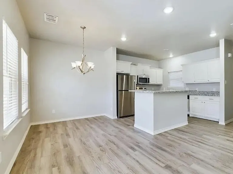 6040 24th St #16 — Photo 3