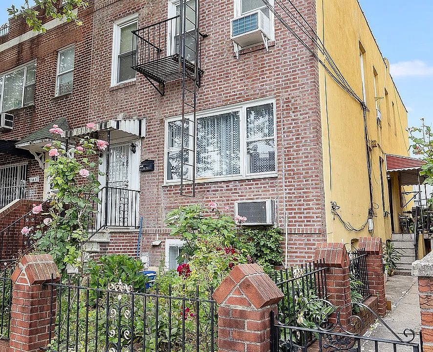 1st image of 2378 24th St