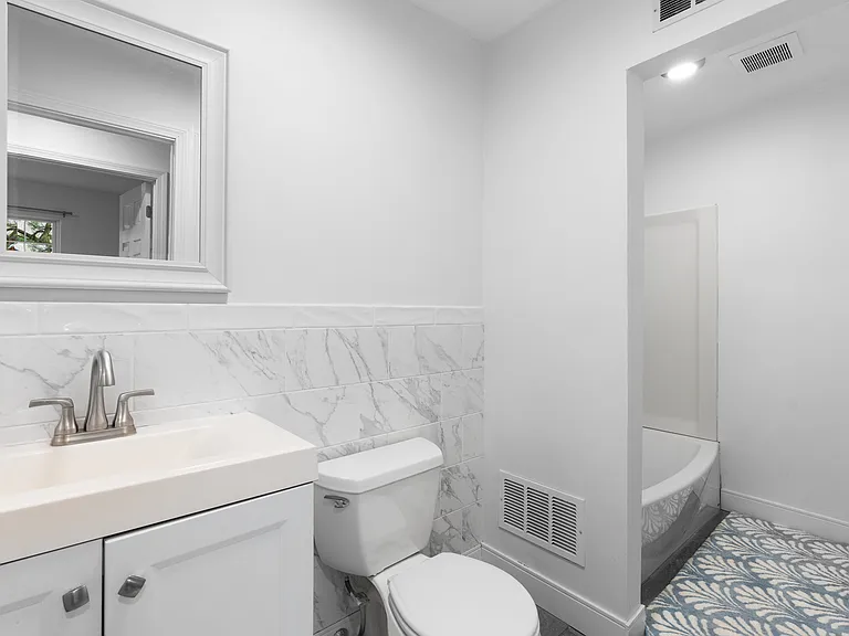 1060 New Haven Ave #20 — Photo 7