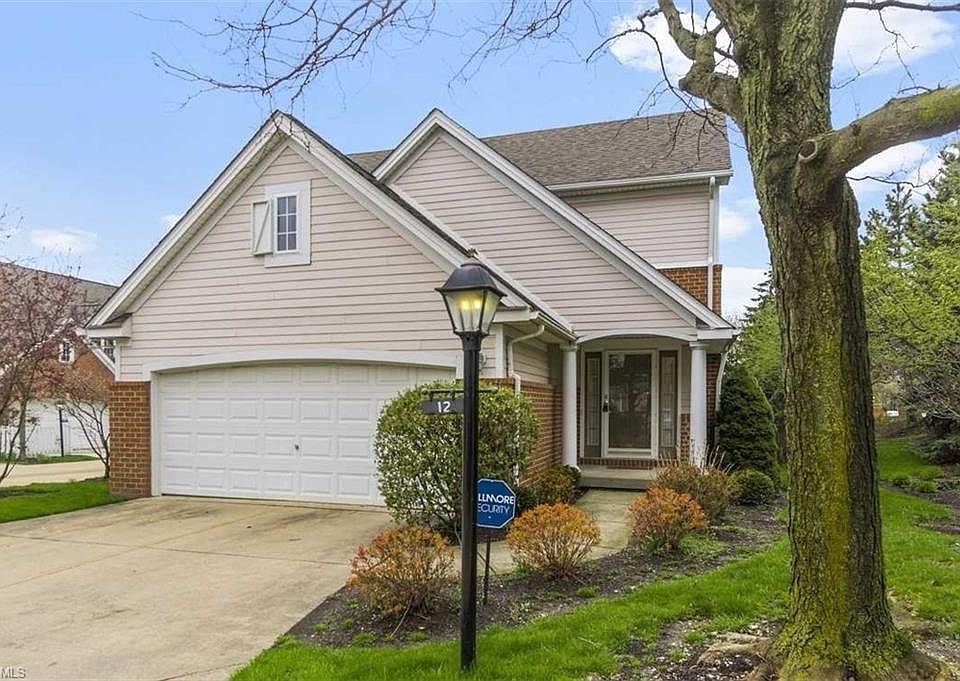 1st image of 12 Shaker Glen Ln