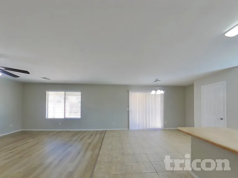 34113 N Alison Dr — Photo 4