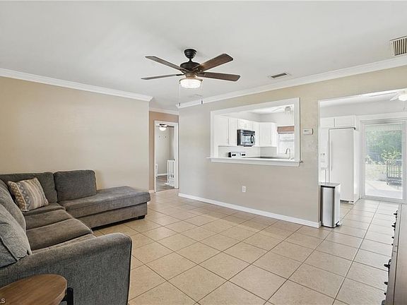 5th image of 2123 W Gardenia CIR