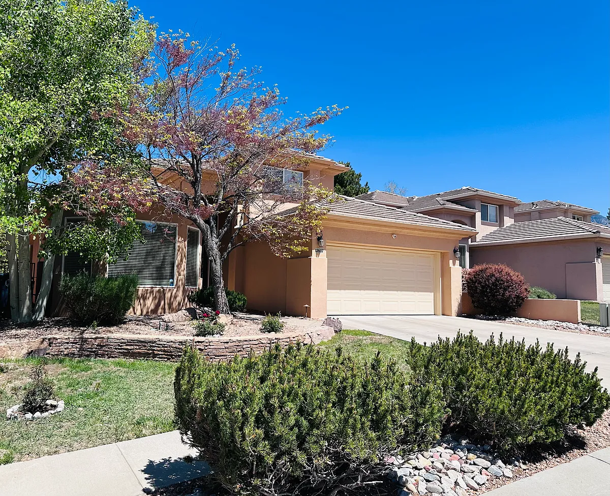 Building Photo - 12607 Desert Marigold Ln NE